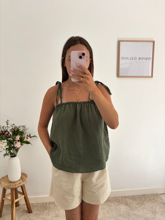 Top Julie kaki