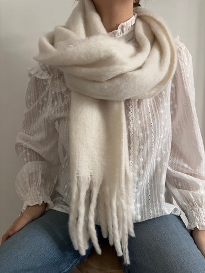 Ecru scarf