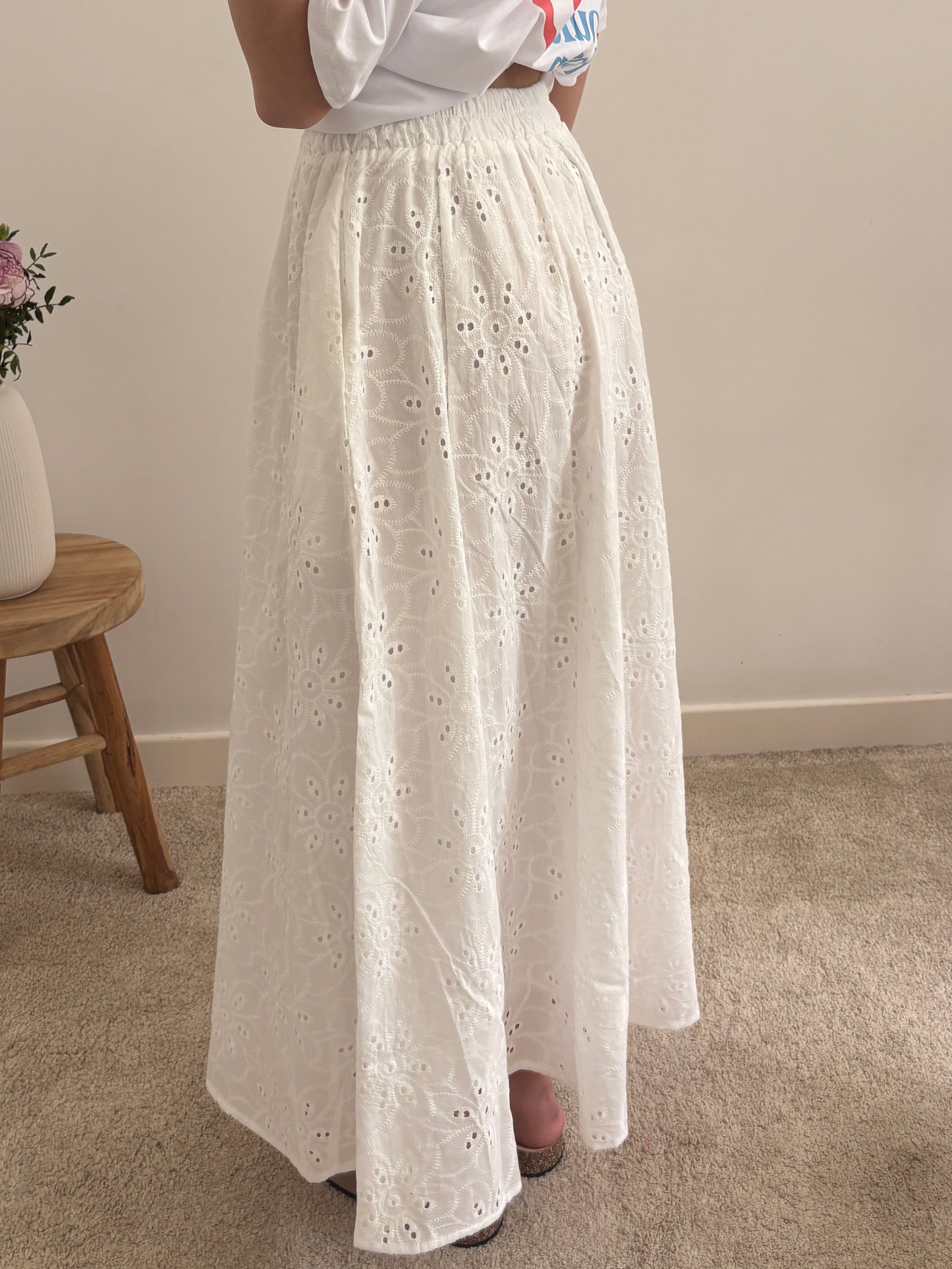 Jupe en broderie blanche