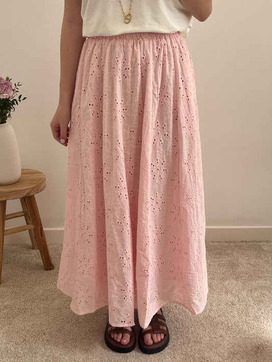 Jupe en broderie rose
