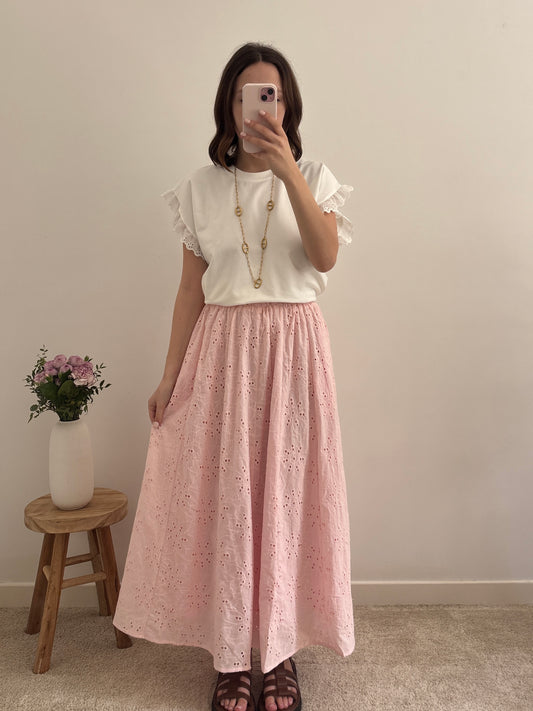 Jupe en broderie rose
