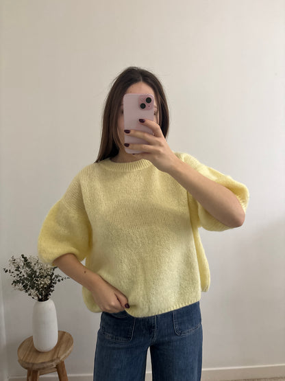 Olivia yellow sweater