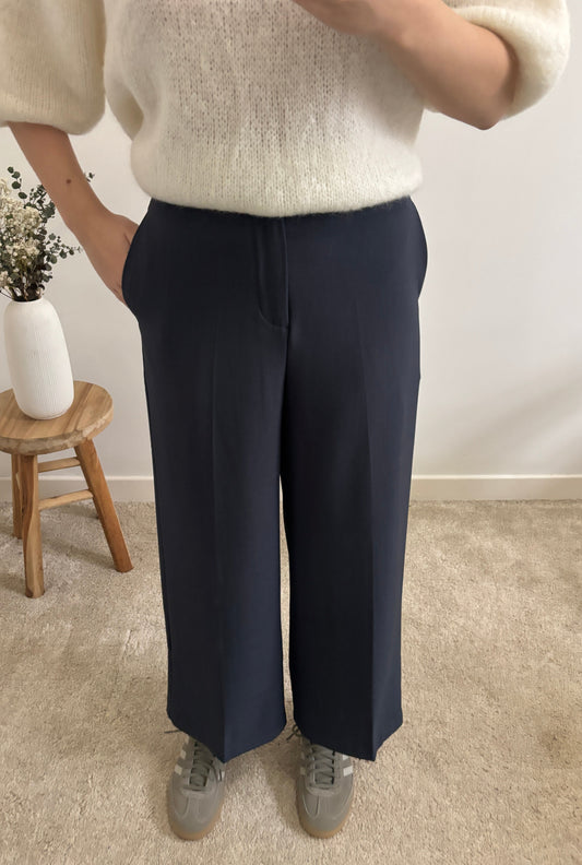 Eva trousers, specially designed for petite women