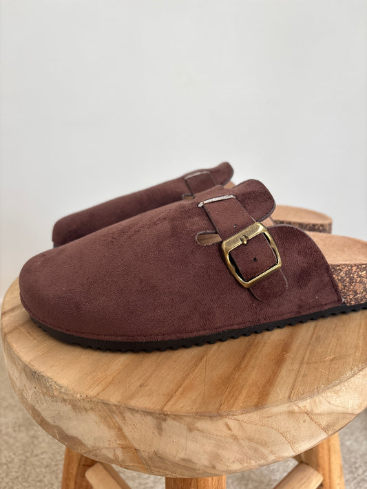 Brown mules