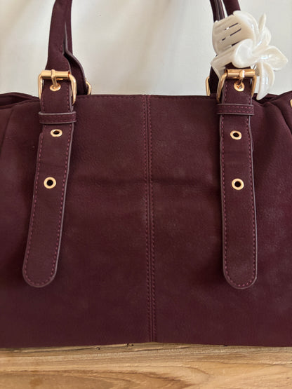 Nelia burgundy suede bag