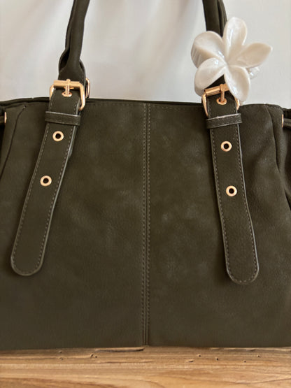 Nélia olive suede bag