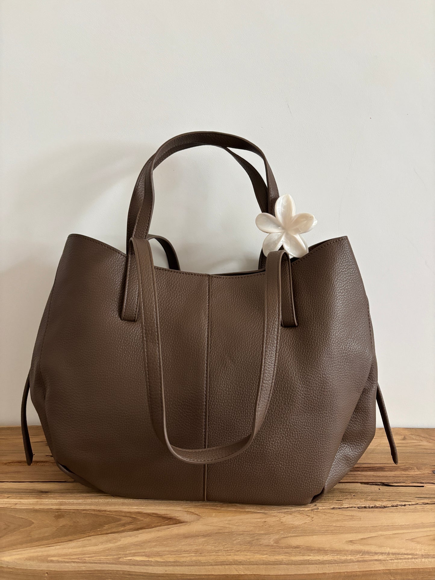 Sac Aline taupe - grainé brillant