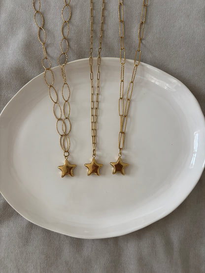 Sautoir étoile dorée