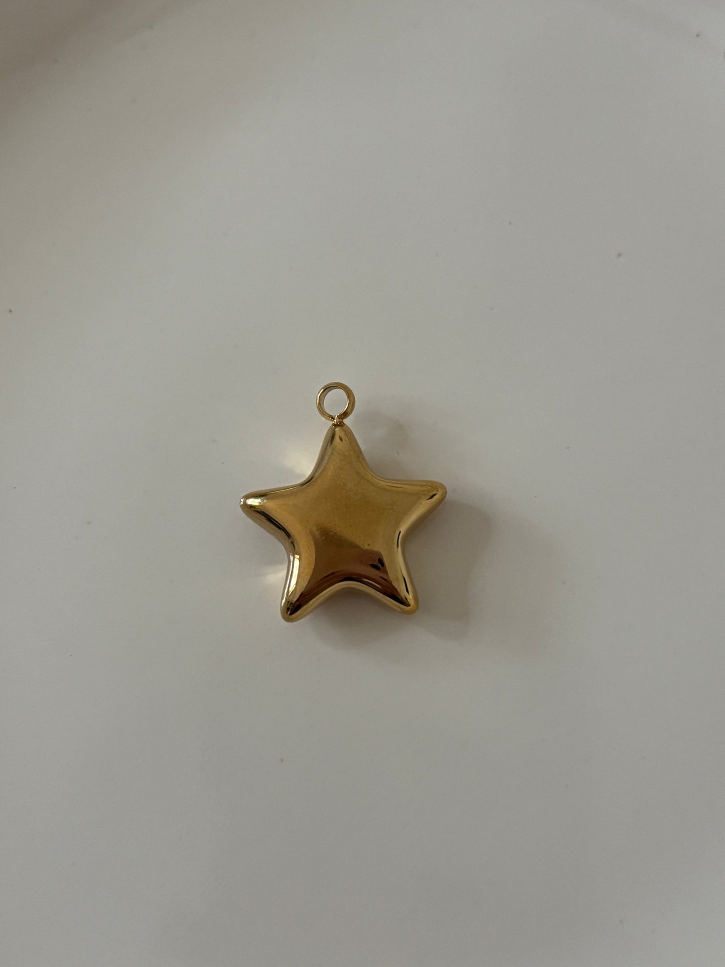 Sautoir étoile dorée