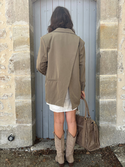 Taupe blazer met asymmetrische achterkant