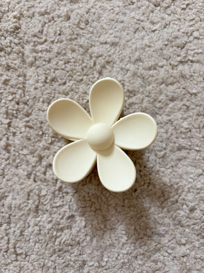 Pince fleur blanche