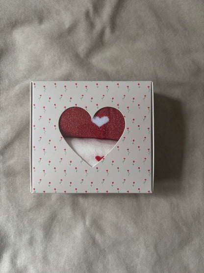 Red heart sock set
