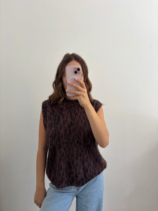 Leopard sleeveless jumper