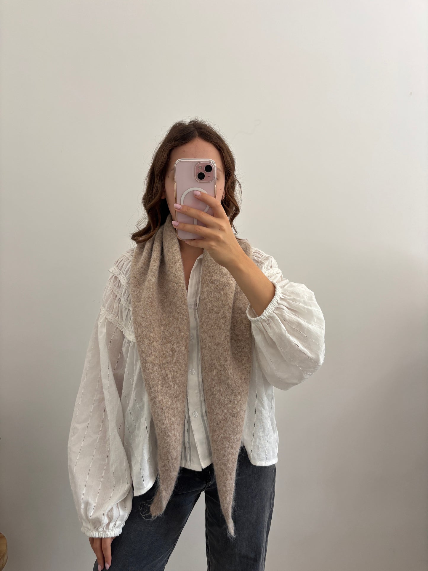 Foulard en laine taupe