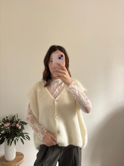 Amanda ecru vest