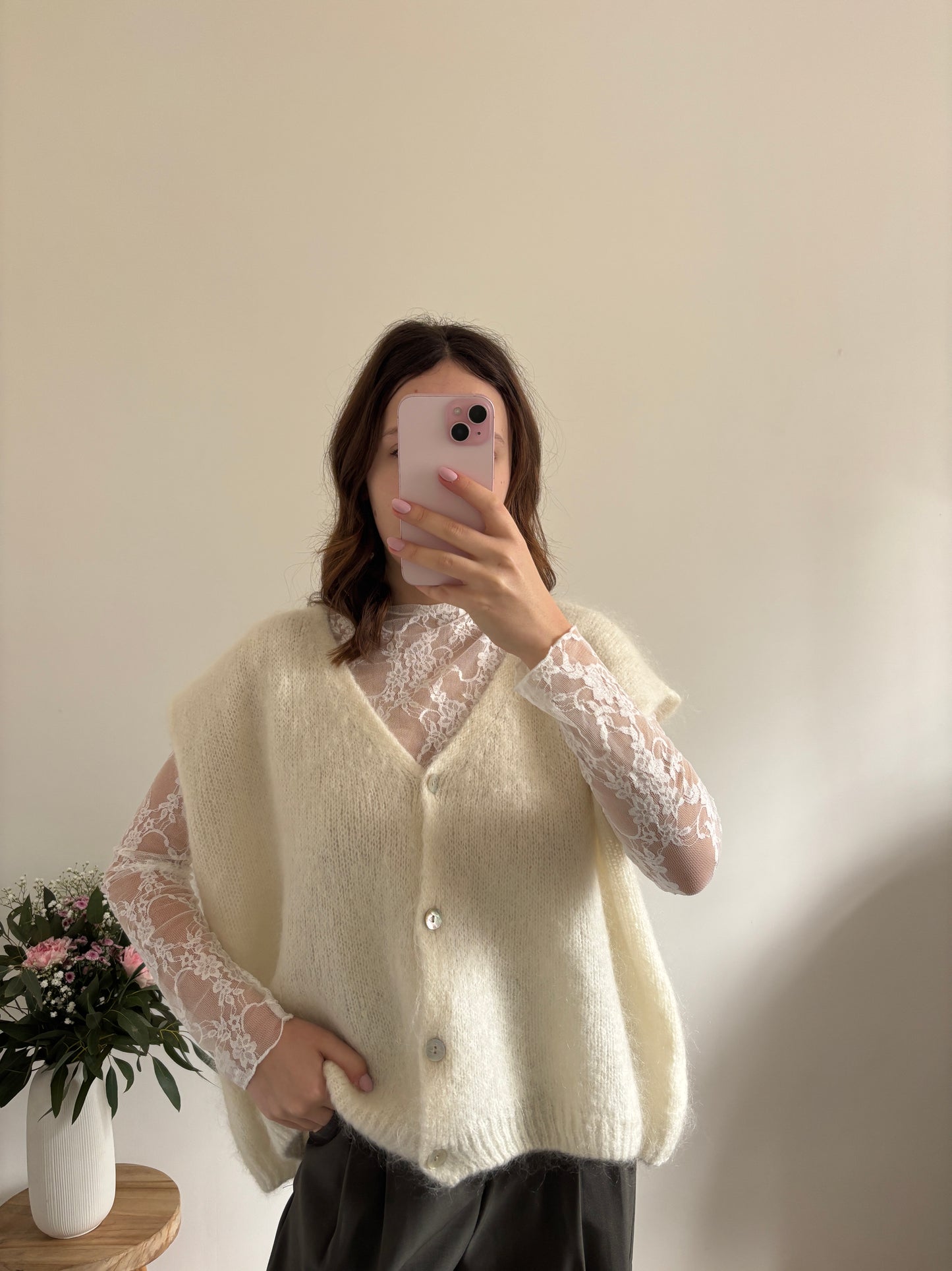 Amanda ecru vest
