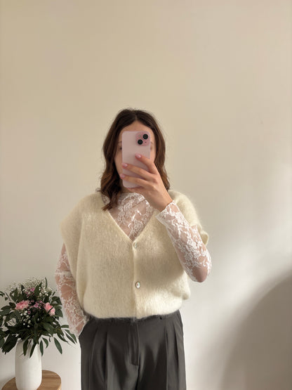 Amanda ecru vest
