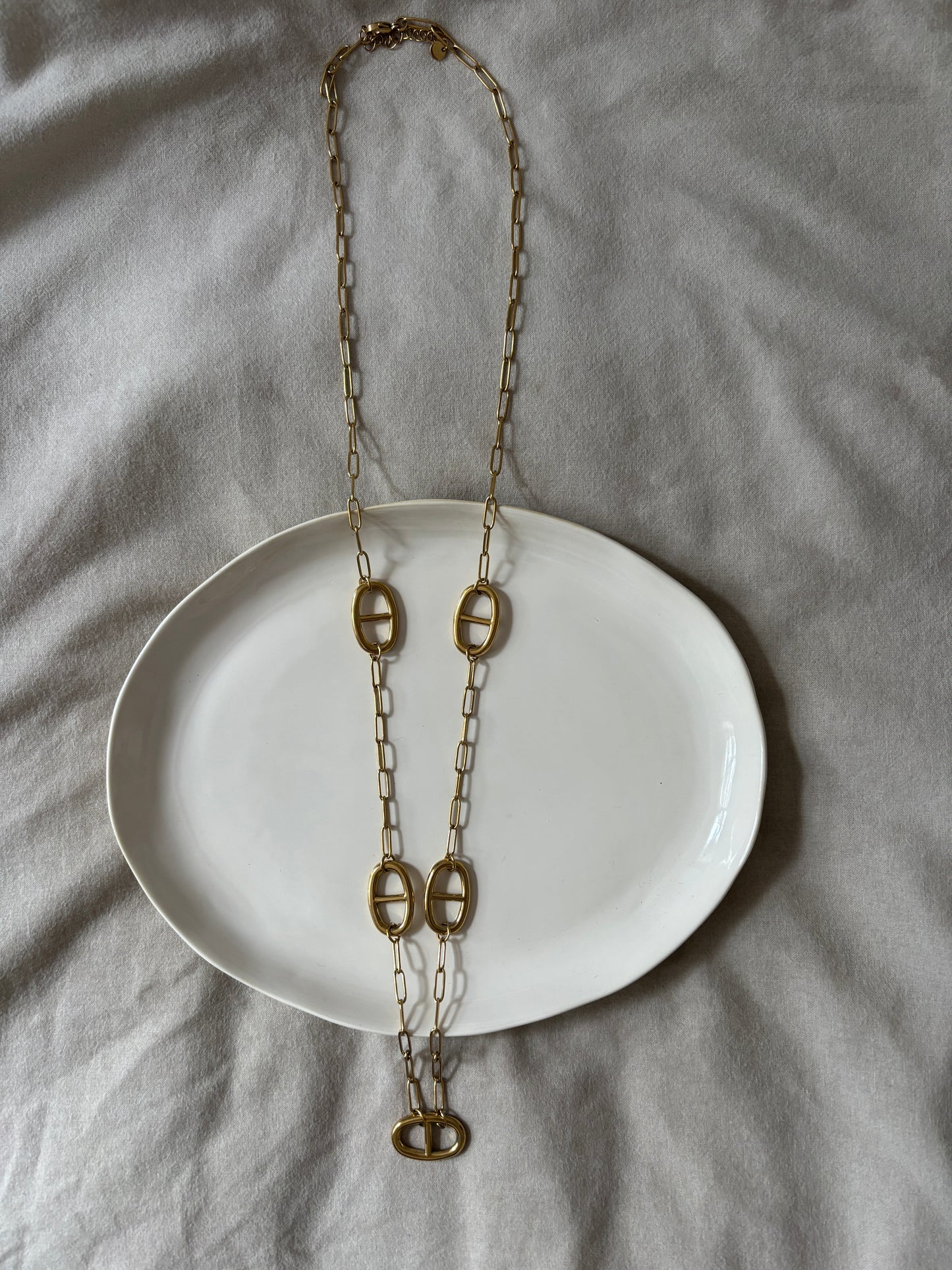 Gold marine mesh necklace