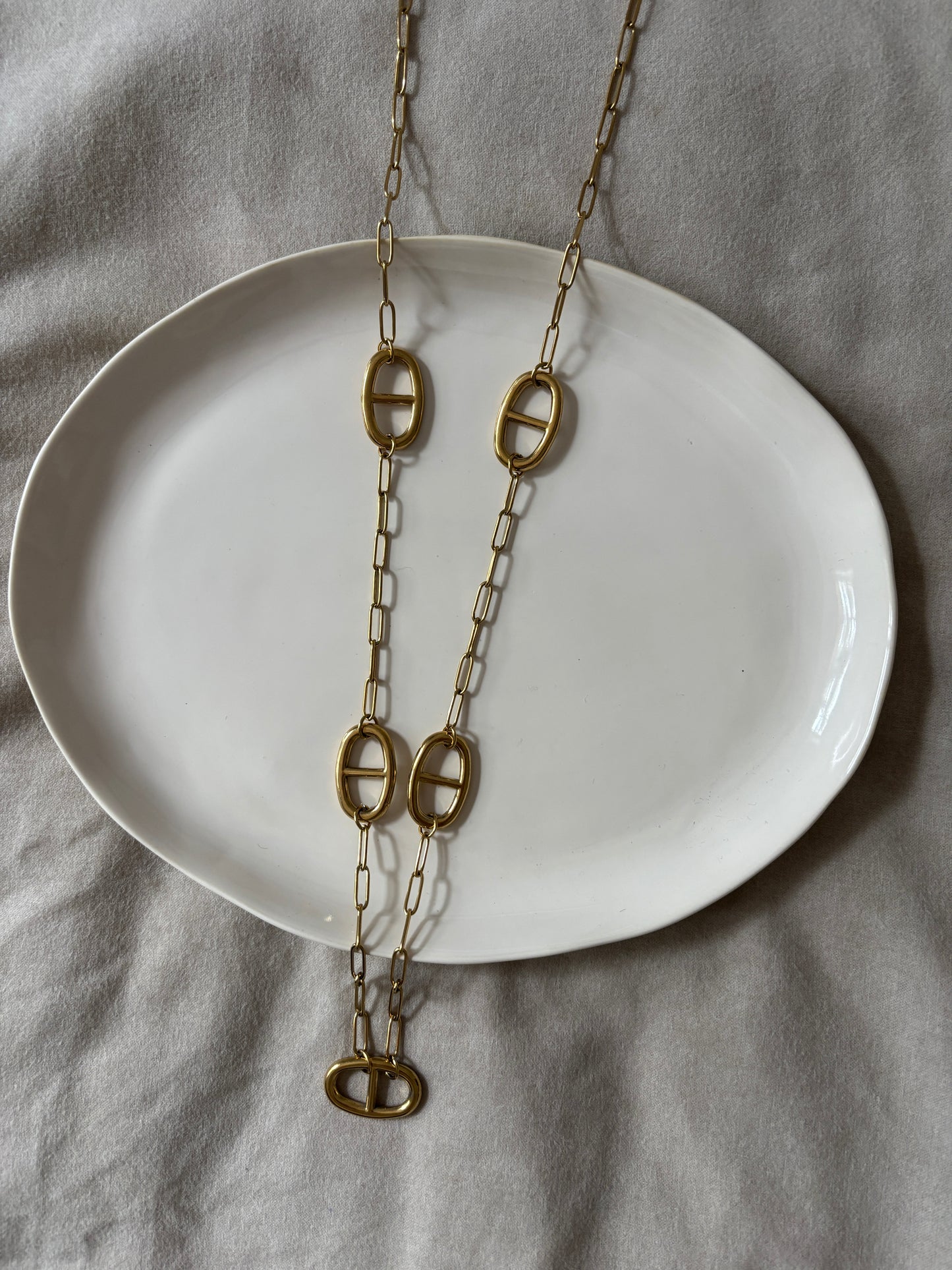 Gold marine mesh necklace