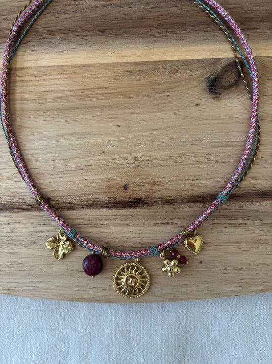 collier soleil cordon