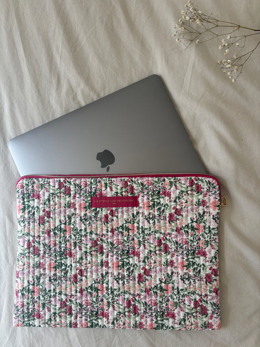 Laptophoes bordeauxrood met bloemenprint