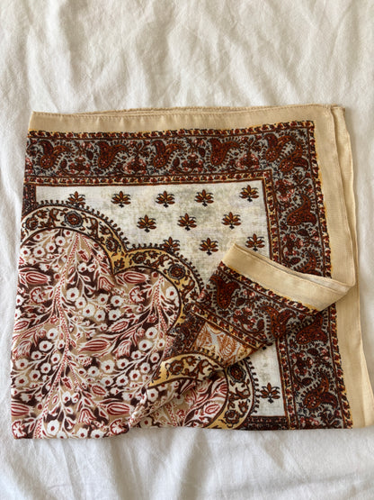 Beige/orange scarf