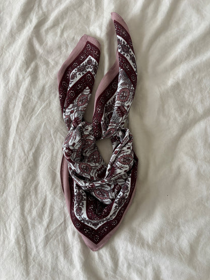 Foulard bordeaux