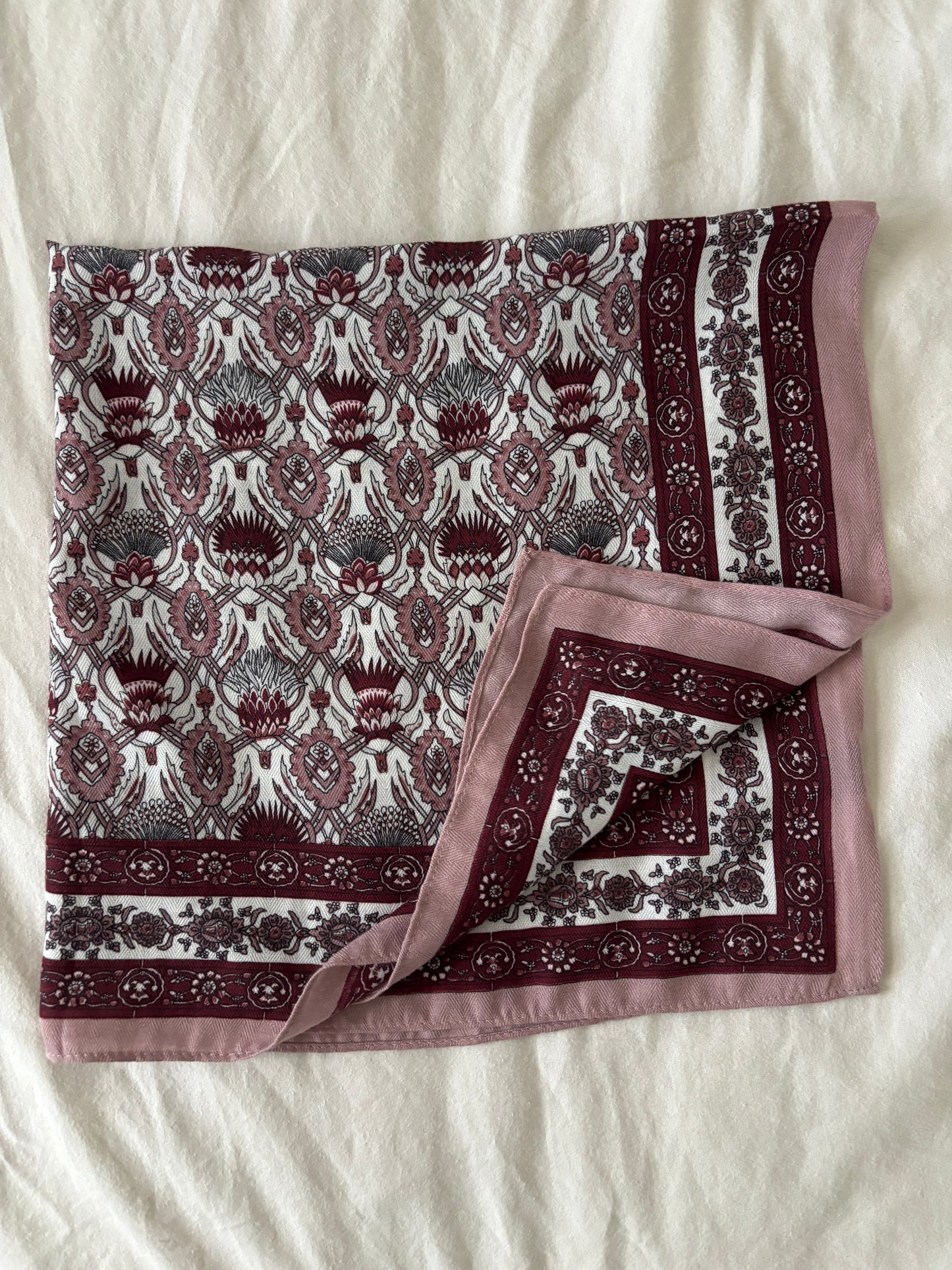 Foulard bordeaux