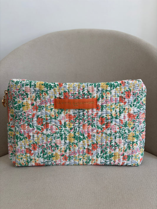 Oranje etui met bloemenprint