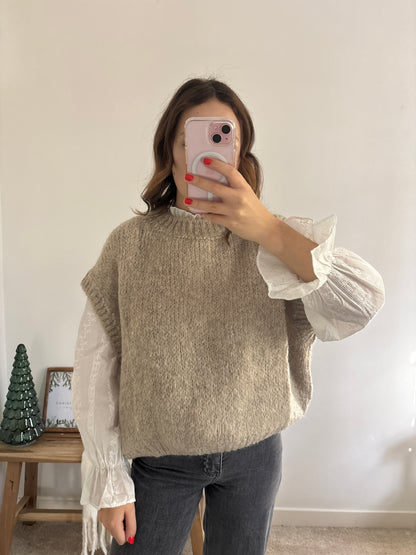 Clara beige sweater