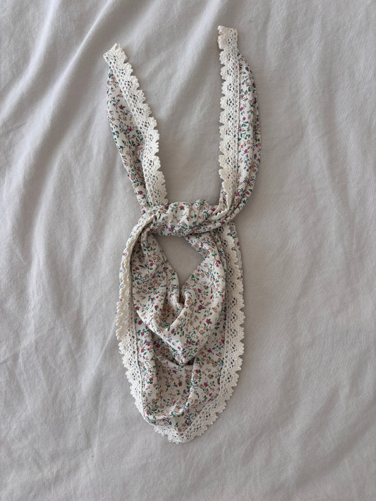 Sjaal met borduursel/Liberty-print